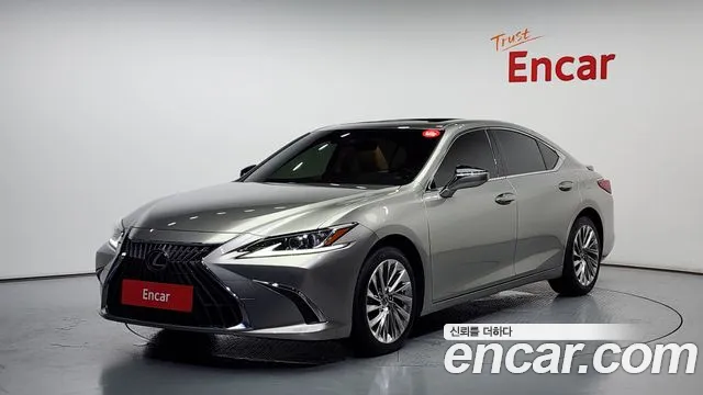 Lexus ES 2023