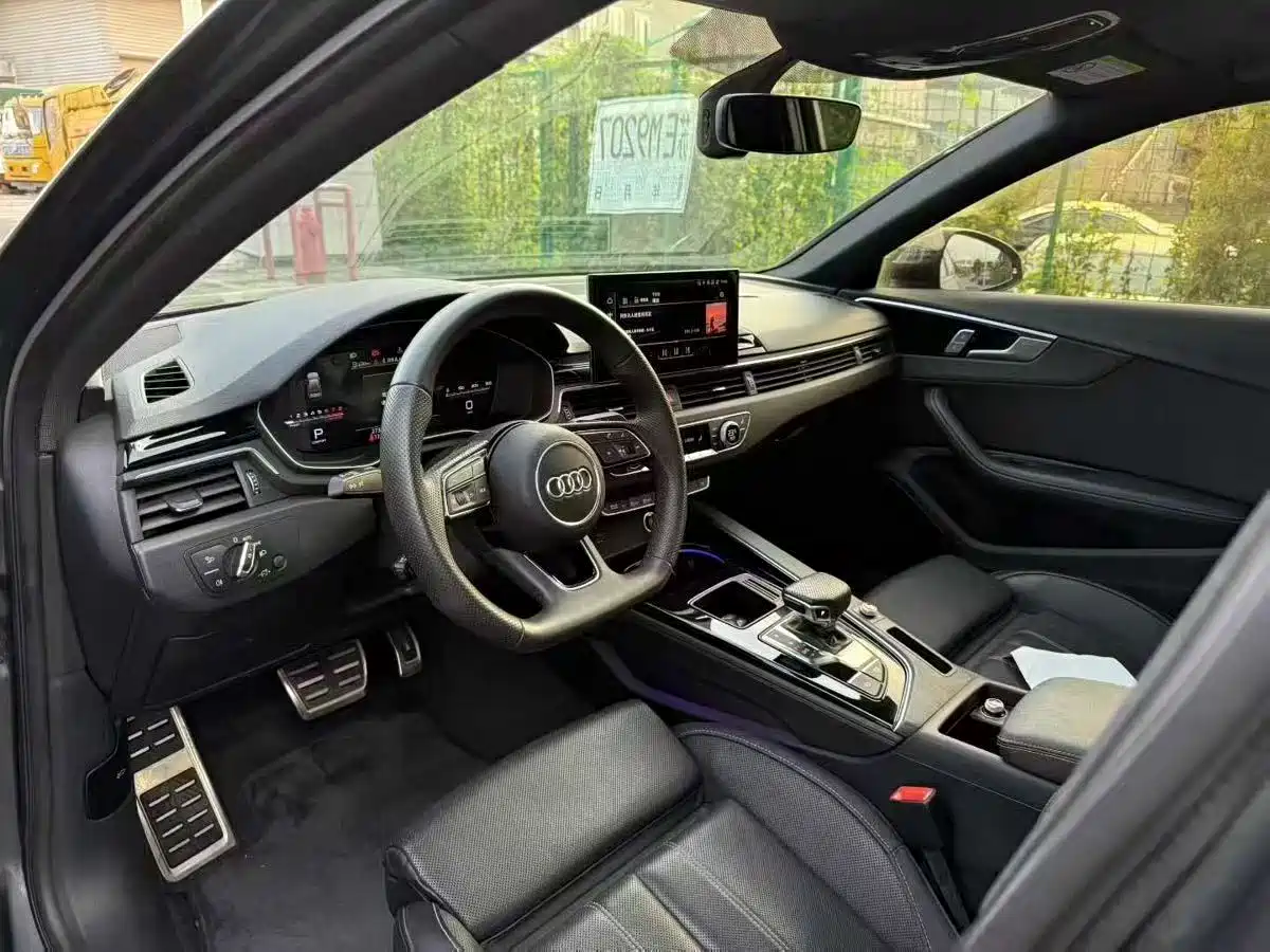 Audi A4 2024