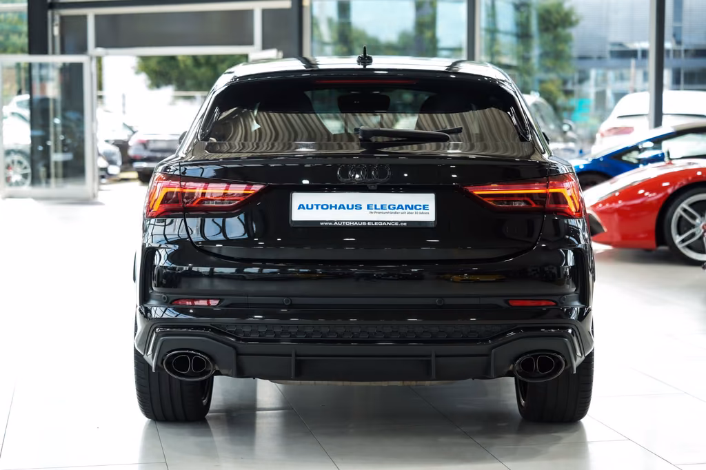 Audi RSQ3 2023