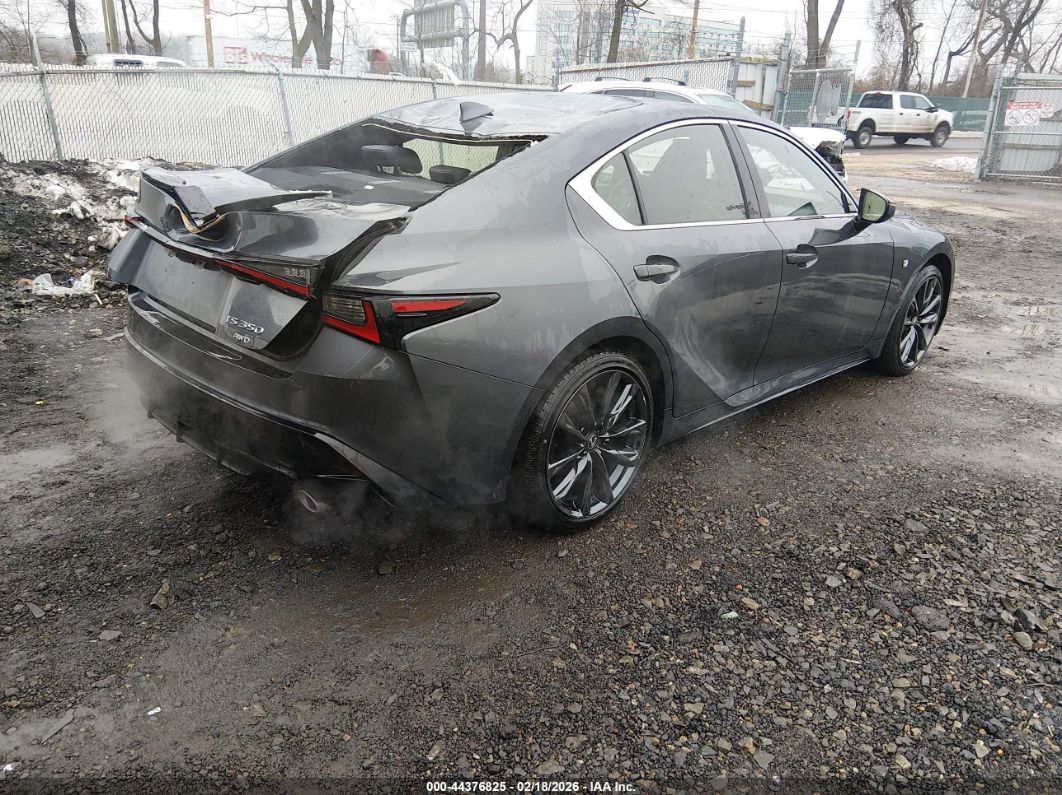 Lexus IS 2023