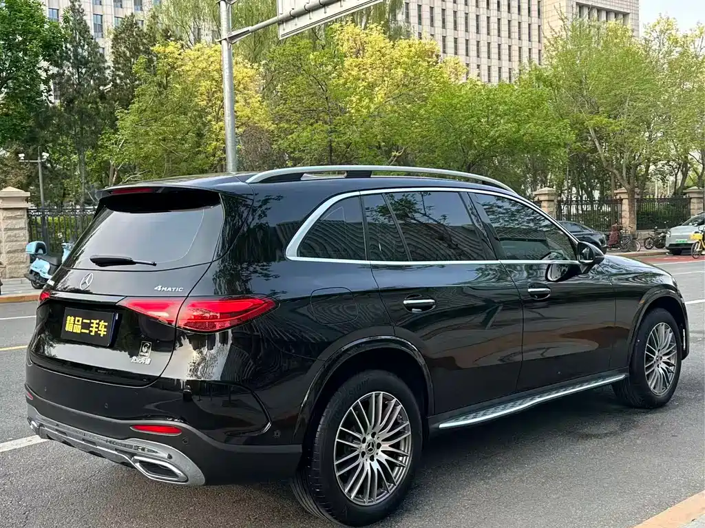 Mercedes-Benz GLC 2023