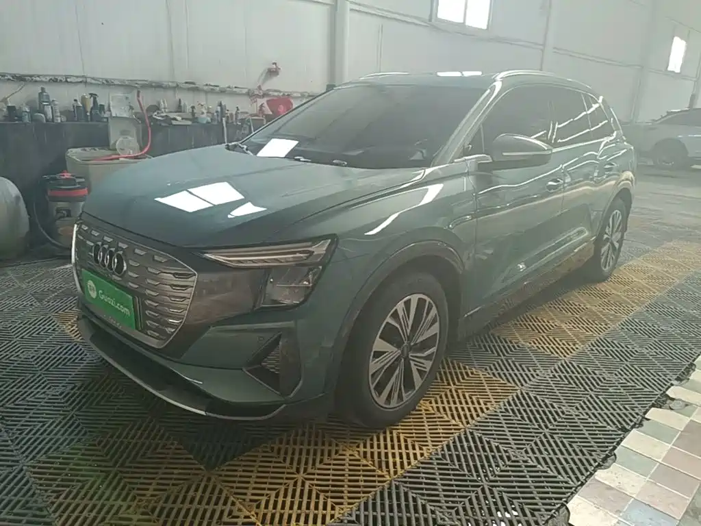 Audi Q5 e-tron 2025