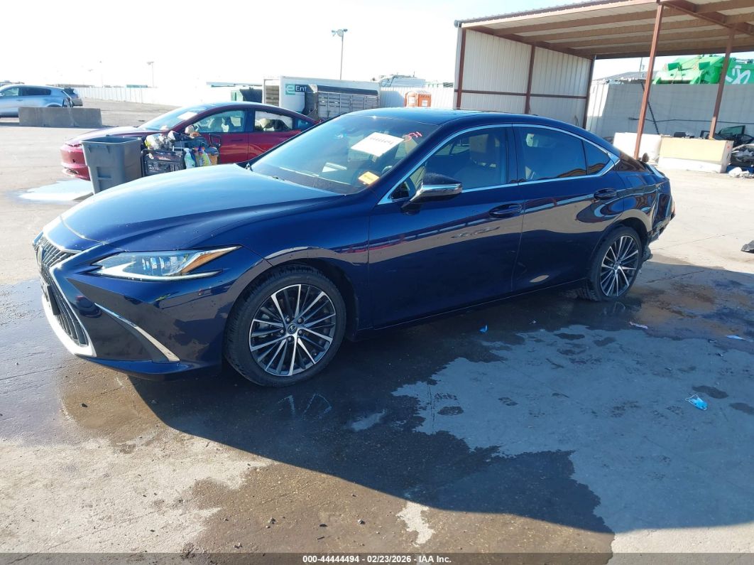 Lexus ES 2022