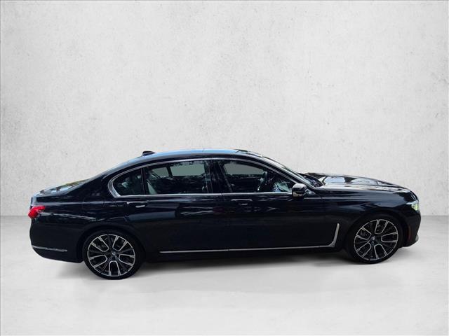 BMW 750 2021
