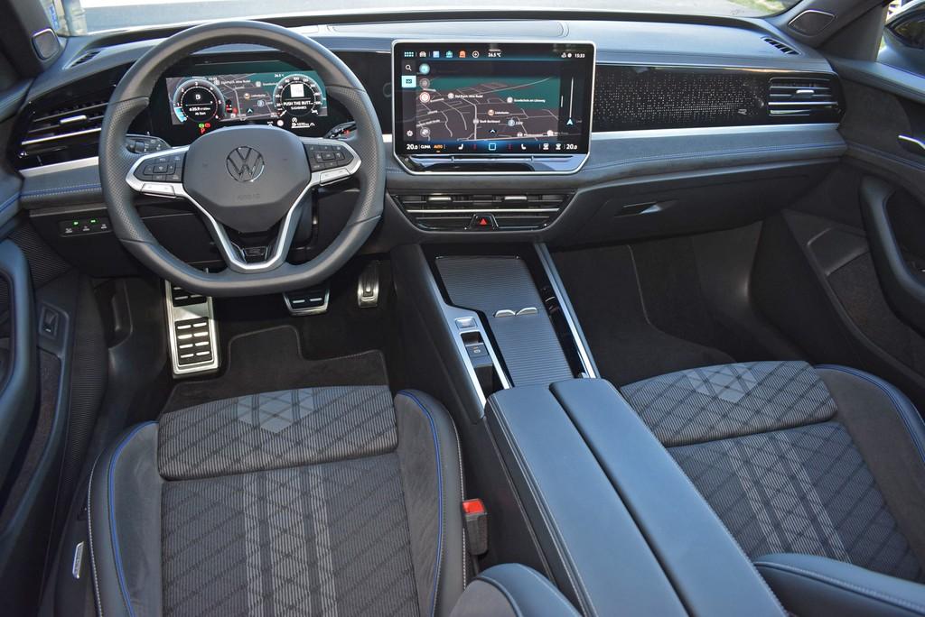 Volkswagen PASSAT VARIANT 2026