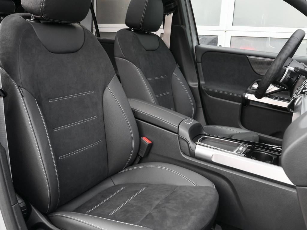 Mercedes-Benz GLB 200 2026