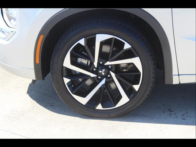 Mitsubishi Outlander 2024