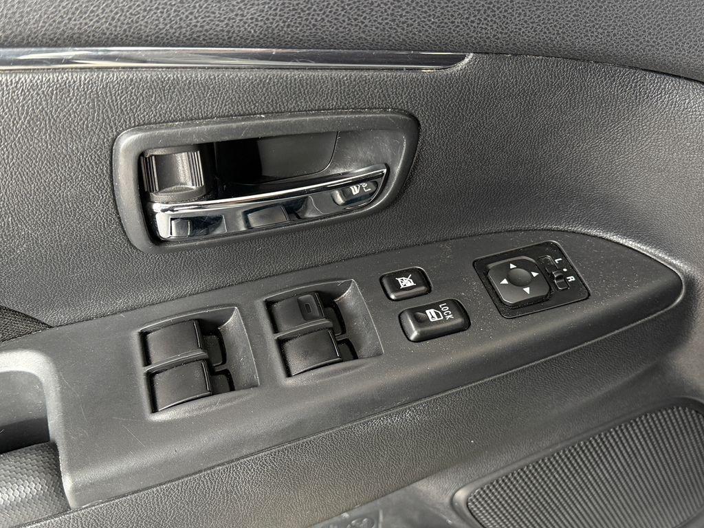 Mitsubishi Outlander Sport 2024