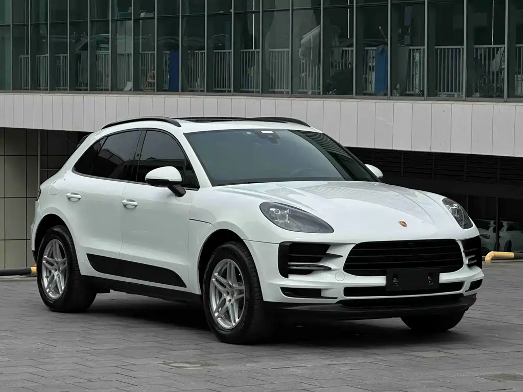 Porsche Macan 2021