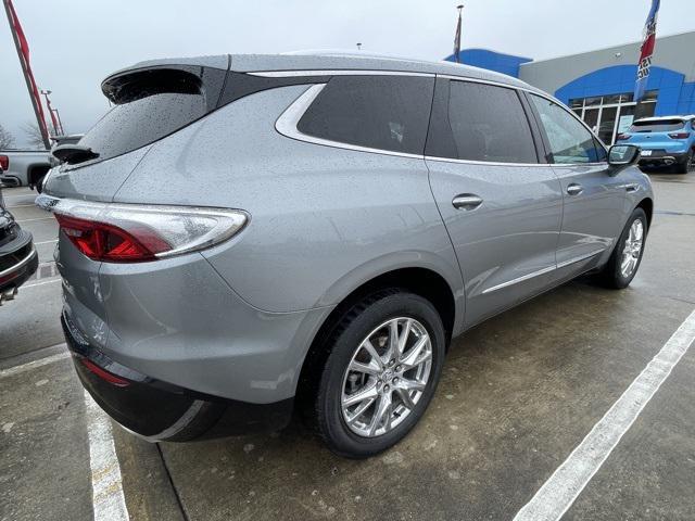 Buick Enclave 2023