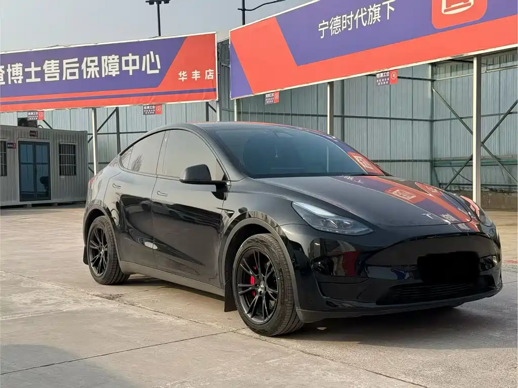 Tesla Model Y 2022