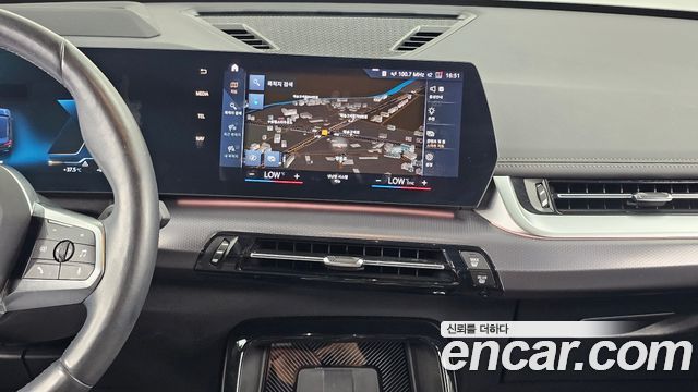 BMW iX1 2023