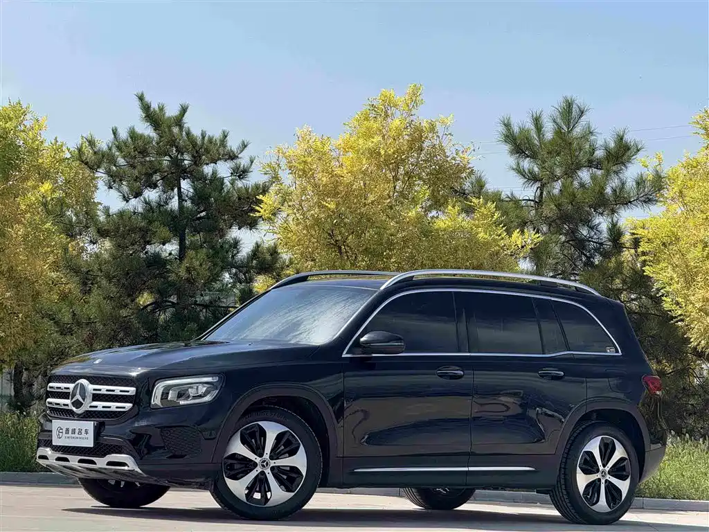 Mercedes-Benz GLB 2023