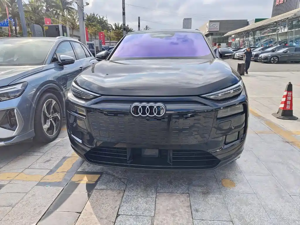 Audi e-tron 2025