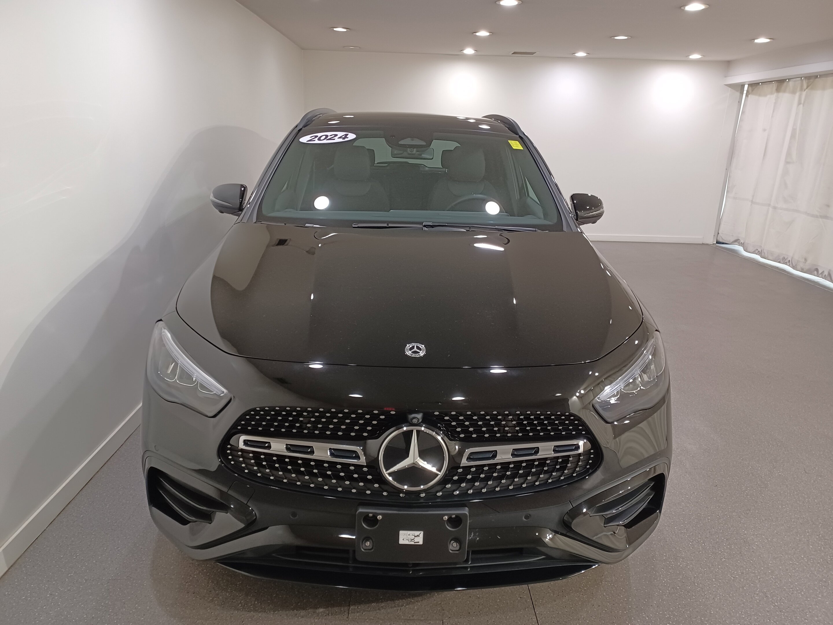 Mercedes-Benz GLA 2024