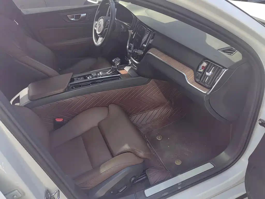 Volvo S60 2021