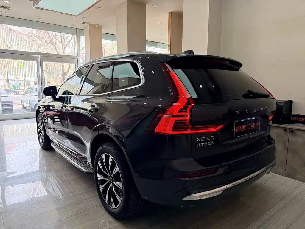 Volvo XC60 2022