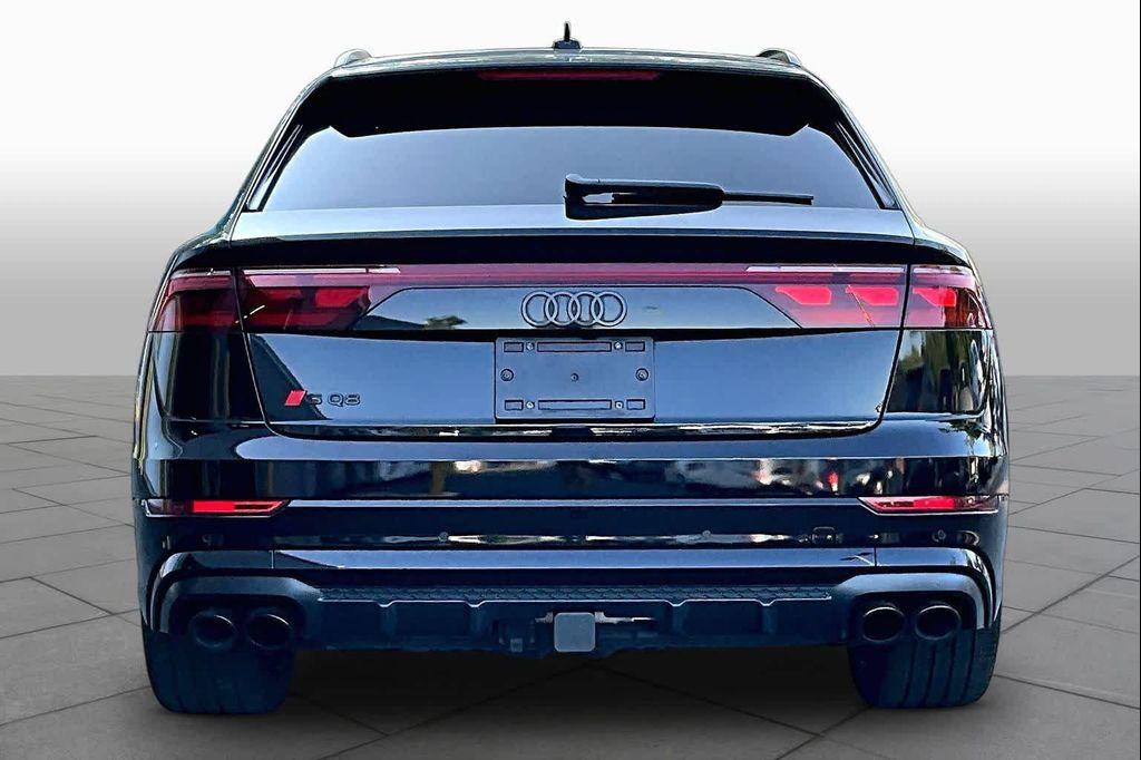 Audi SQ8 2025