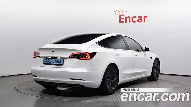 Tesla Model 3 2020