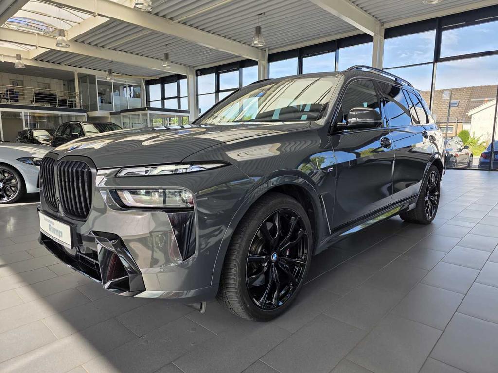 BMW X7 2025