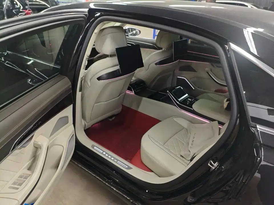 Audi A8 2024
