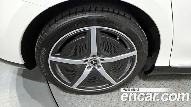 Mercedes-Benz EQE 2023