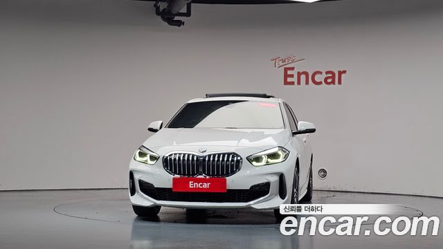 BMW 1 серии 2023