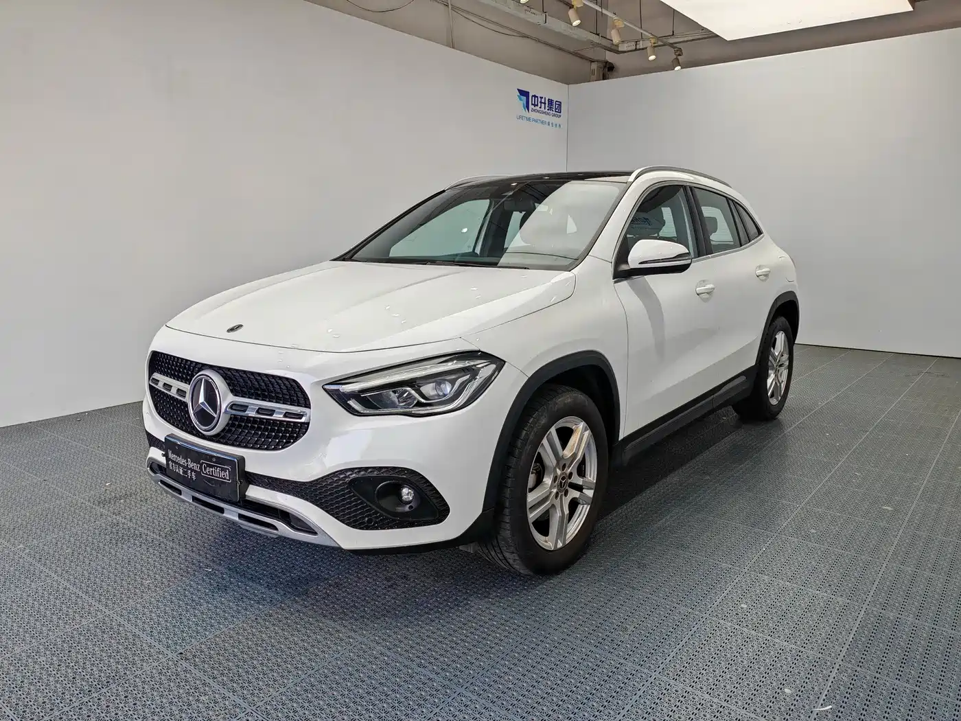 Mercedes-Benz GLA 2024