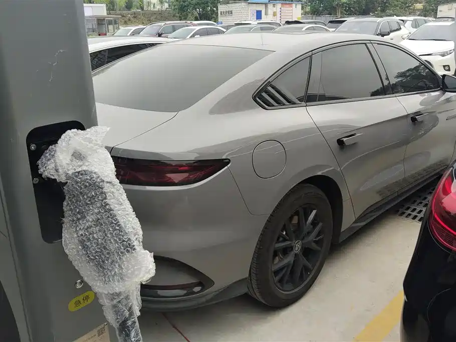 BYD Han 2025