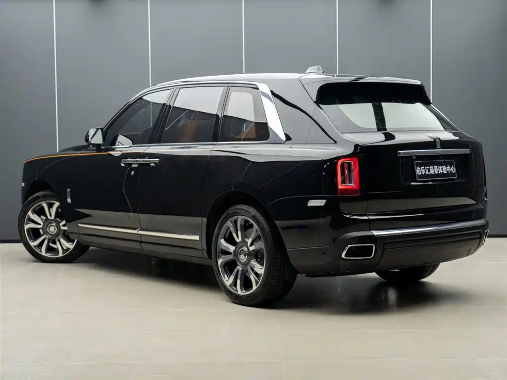 Rolls-Royce Cullinan 2024