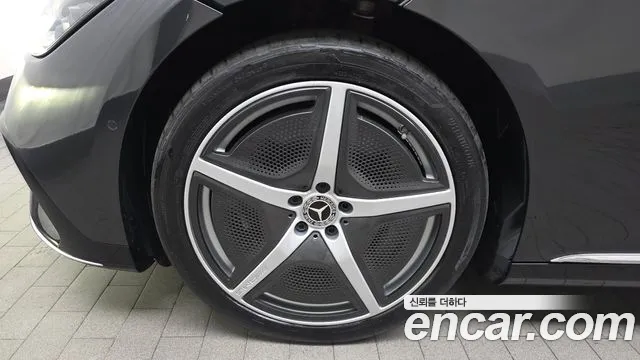 Mercedes-Benz EQE 2023