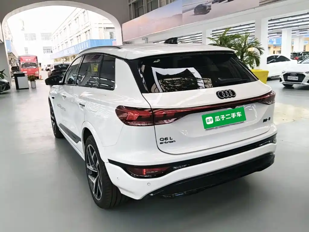 Audi e-tron 2025