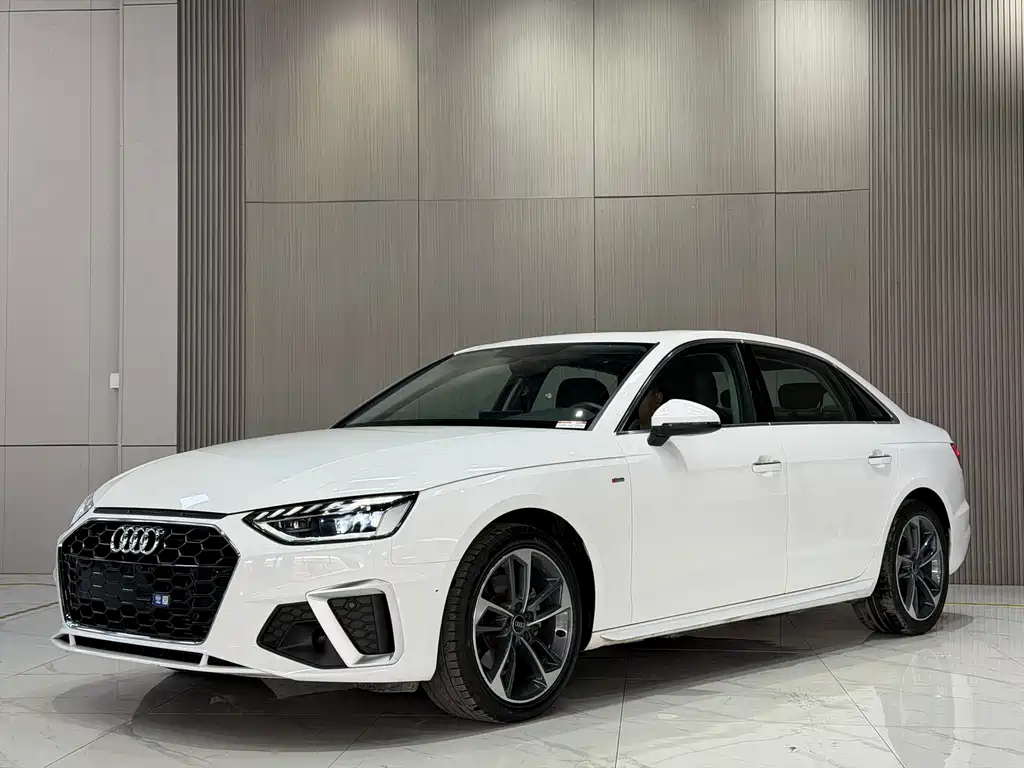 Audi A4 2023