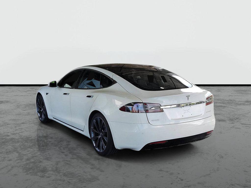 Tesla Model S 2021