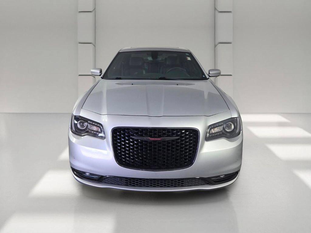 Chrysler 300 2023