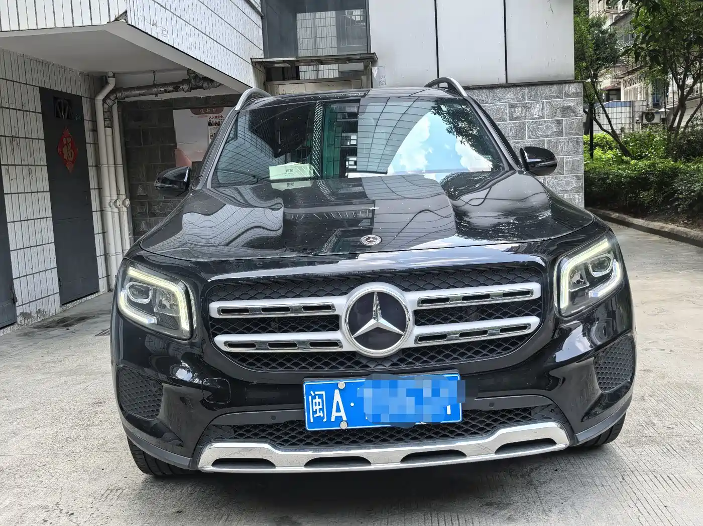 Mercedes-Benz GLB 2023