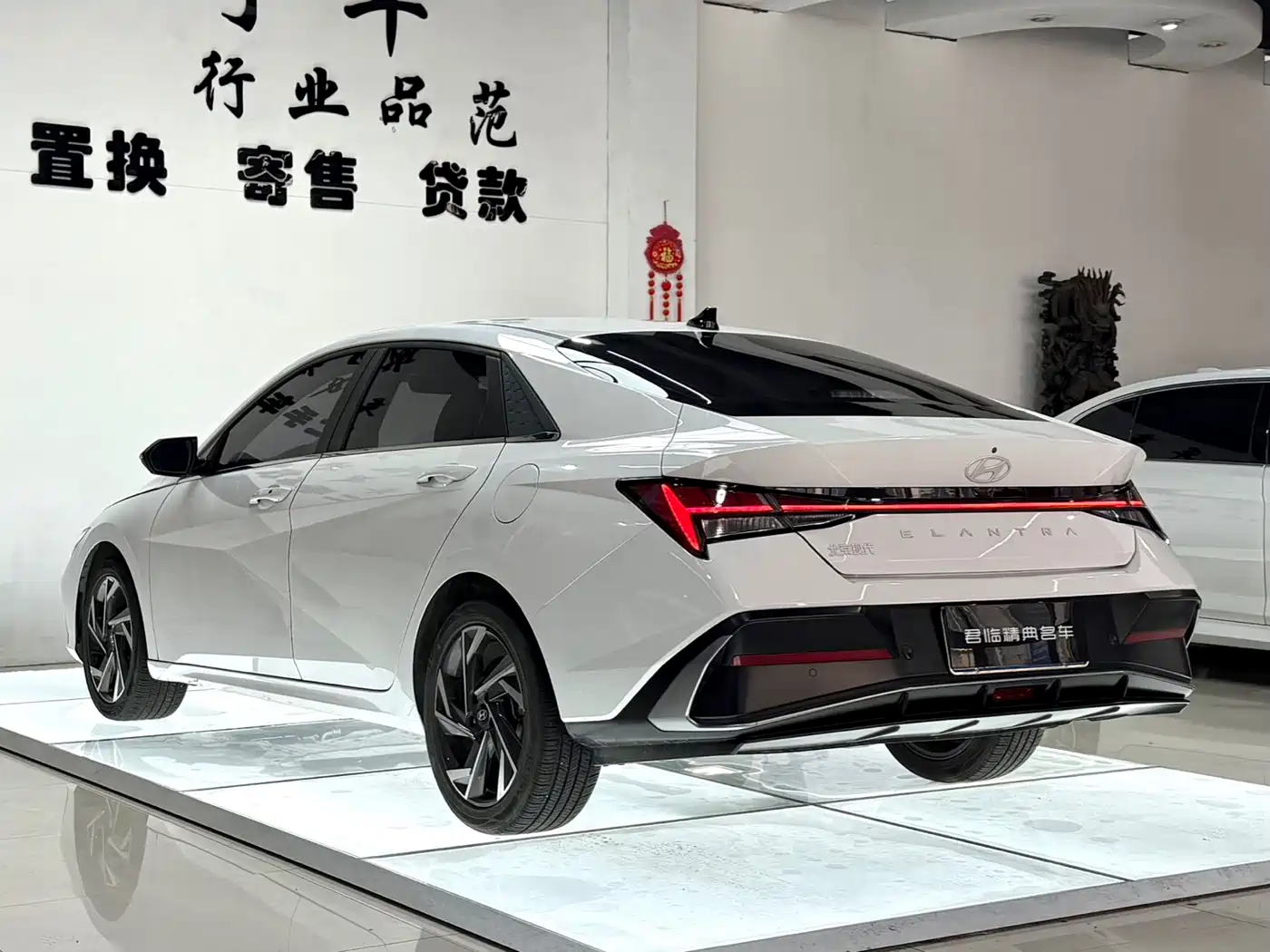 Hyundai Elantra 2023