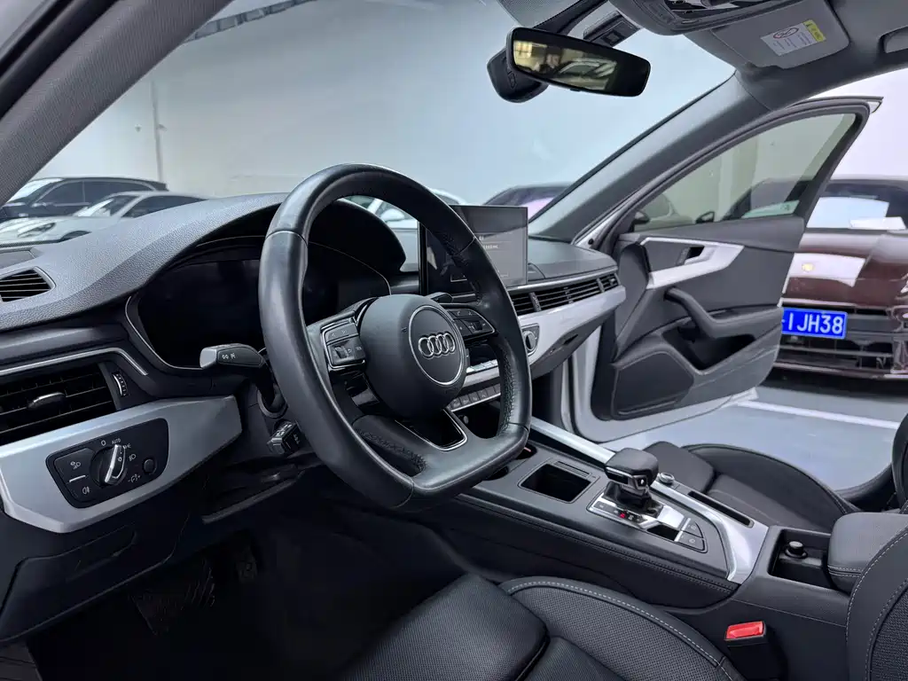 Audi A4 2022