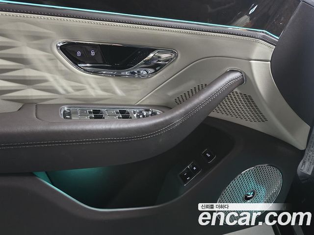 Bentley Flying Spur 2022