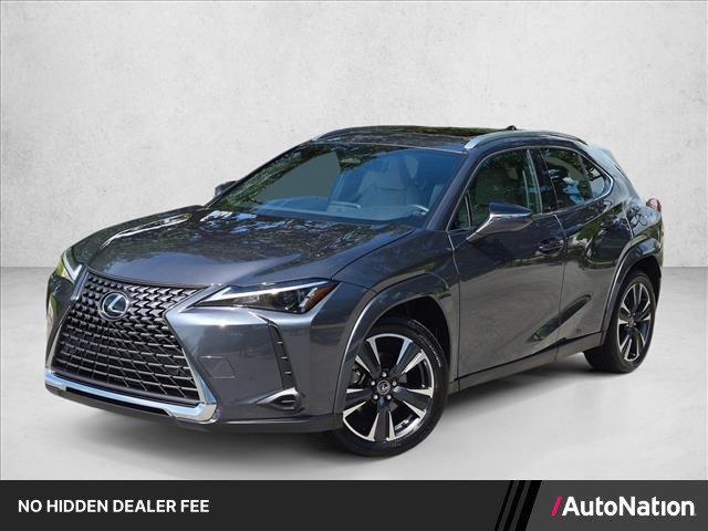 Lexus UX 2025