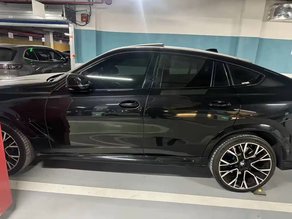 BMW X6 M 2022