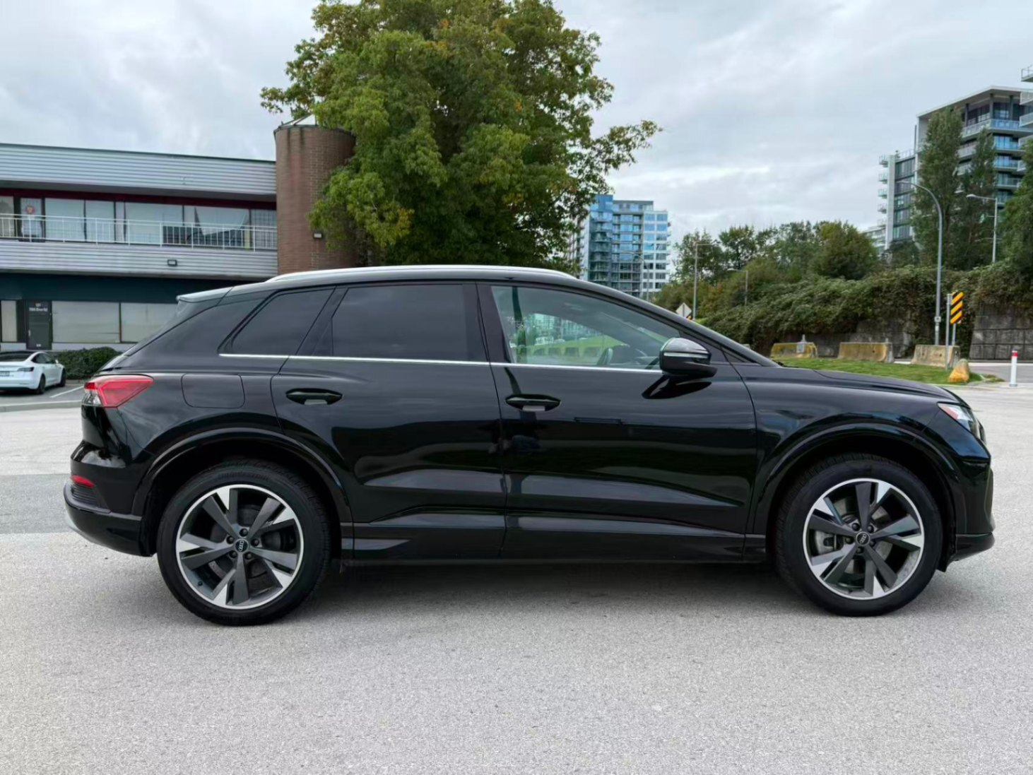 Audi Q4 e-tron 2024