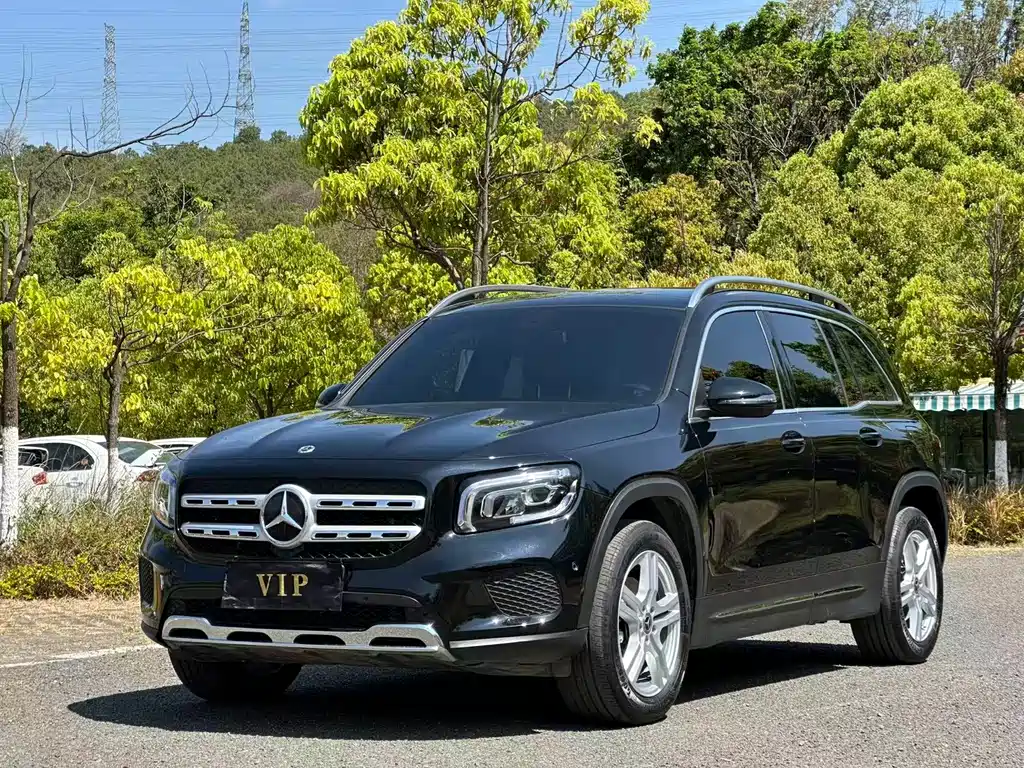 Mercedes-Benz GLB 2023