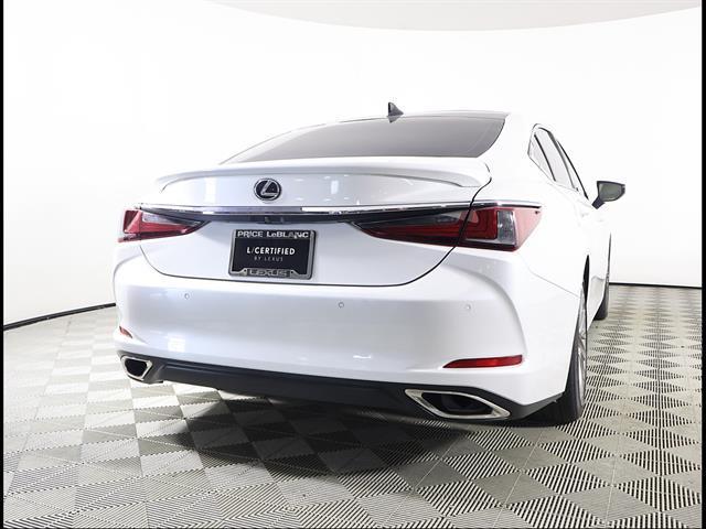 Lexus ES 2022