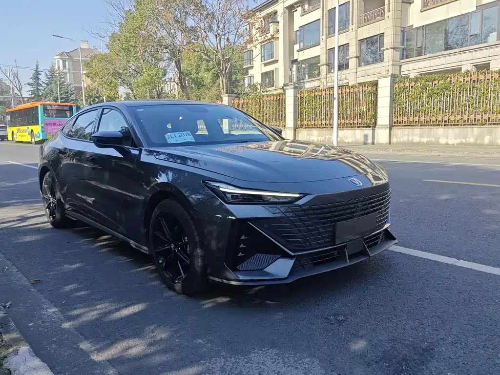 Changan UNI-V 2021