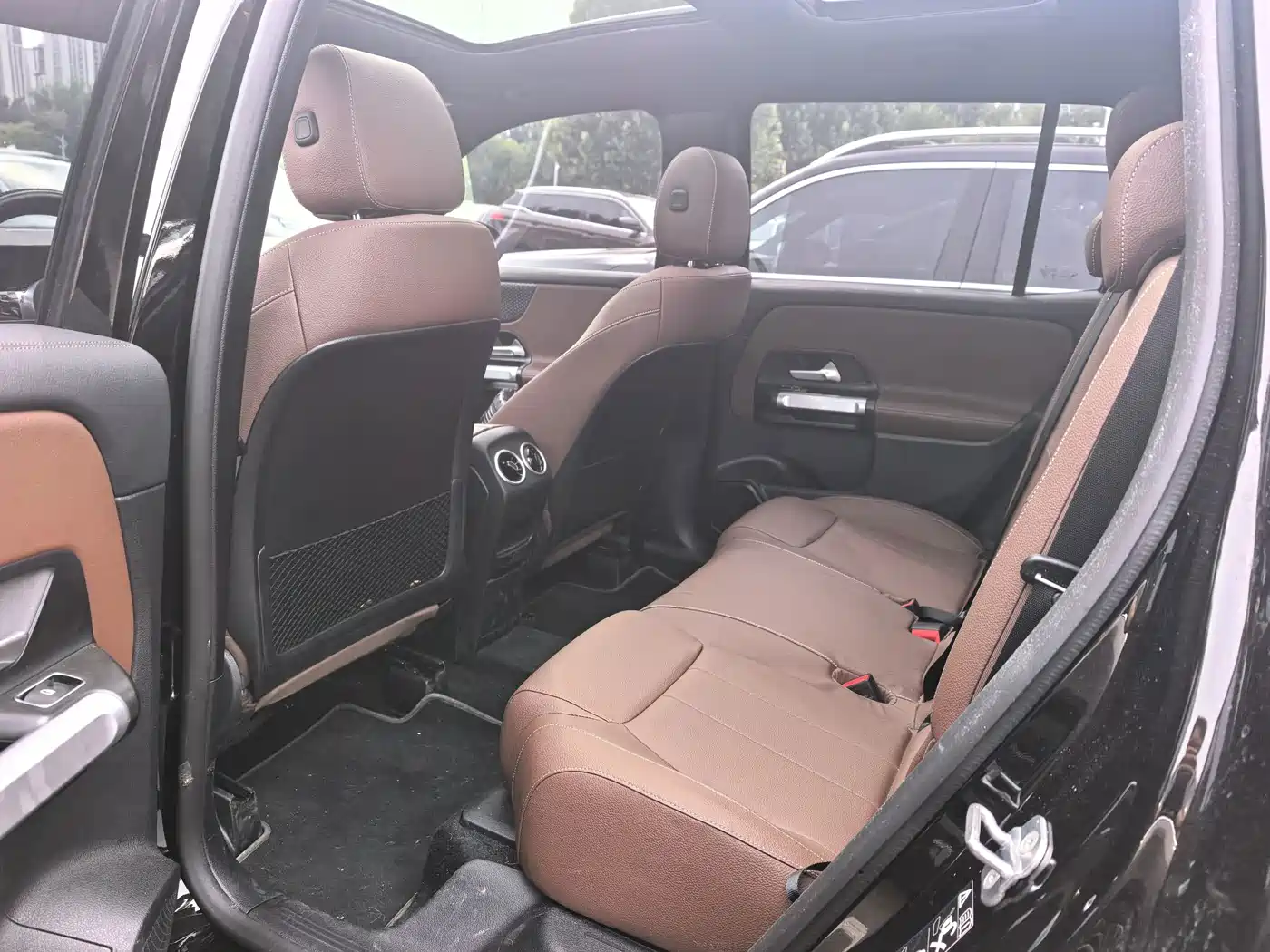 Mercedes-Benz GLB 2025