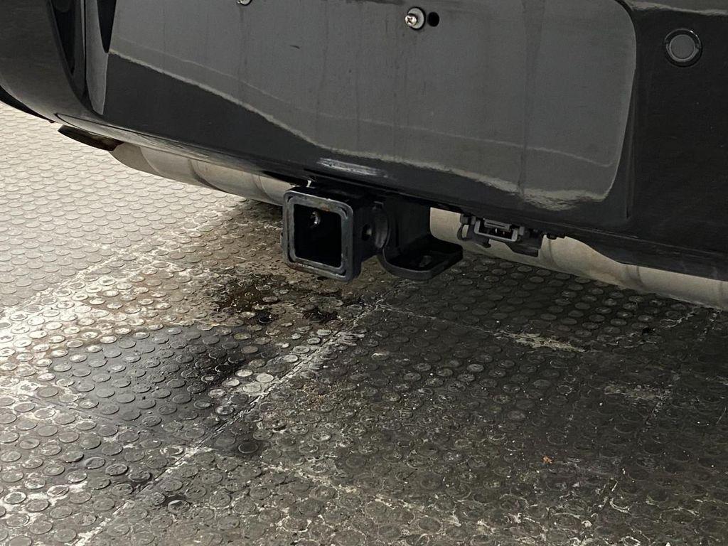 Land Rover Defender 2023