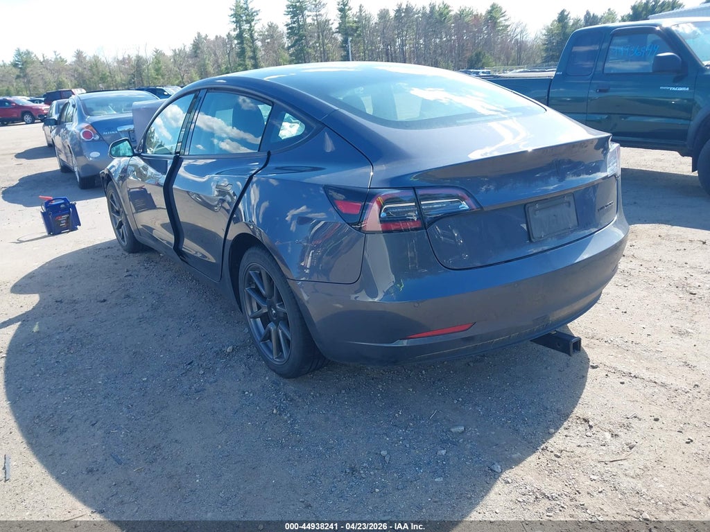 Tesla Model 3 2022