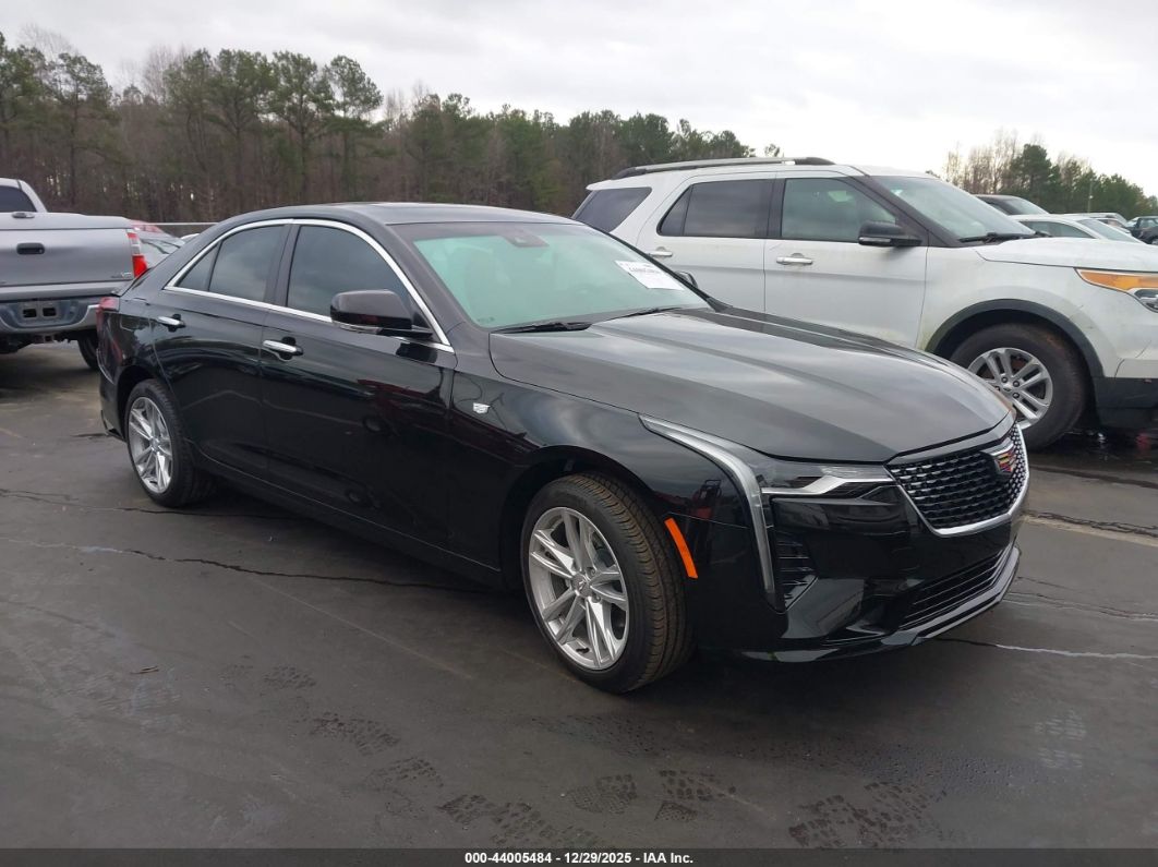 Cadillac CT4 2026