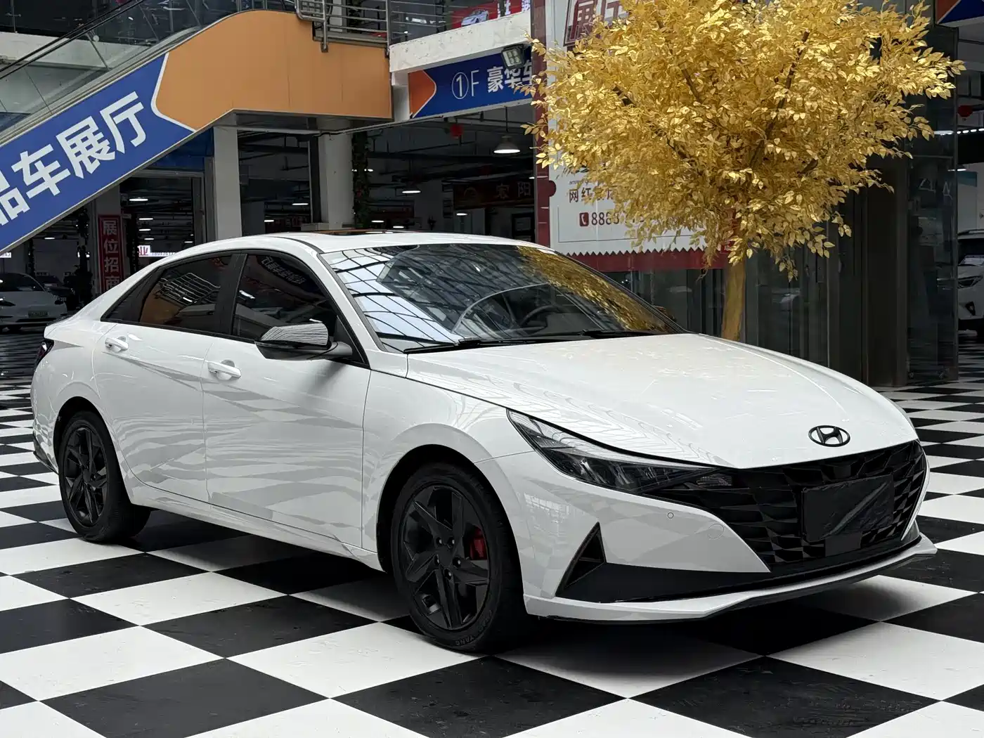 Hyundai Elantra 2023
